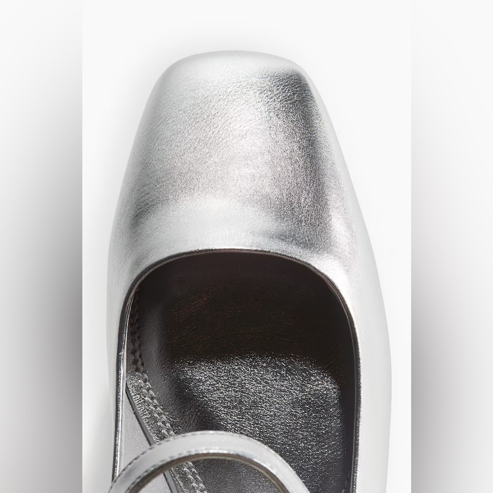 H&M Mary Jane shoes size 37 (fit very large) - Picture 3 of 5